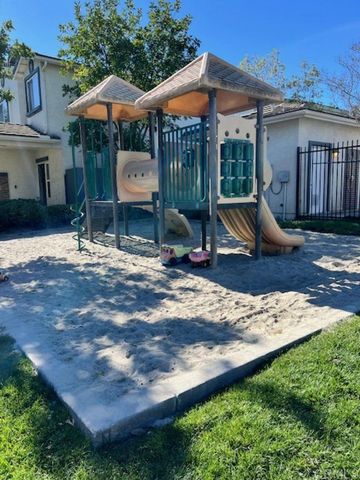 8772 Glen Vista Way, Santee, CA 92071