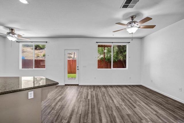 8772 Glen Vista Way, Santee, CA 92071