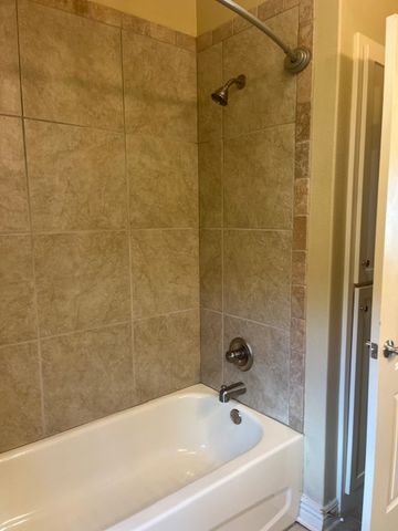 2624 S Everest Avenue, Rogers, AR 72758