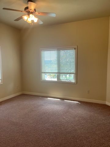 2624 S Everest Avenue, Rogers, AR 72758