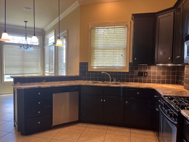 2624 S Everest Avenue, Rogers, AR 72758