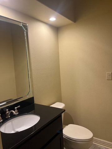 2624 S Everest Avenue, Rogers, AR 72758