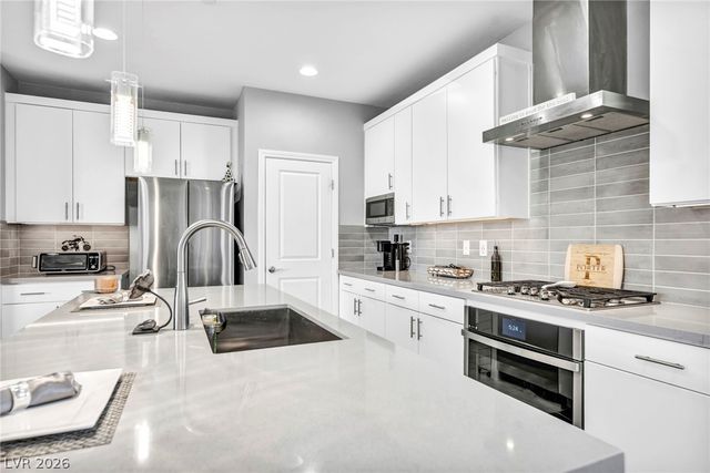 11512 Fleet Wing Avenue, Las Vegas, NV 89138