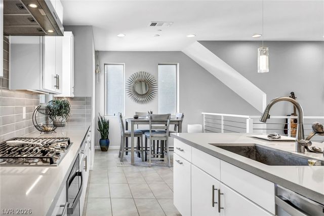 11512 Fleet Wing Avenue, Las Vegas, NV 89138