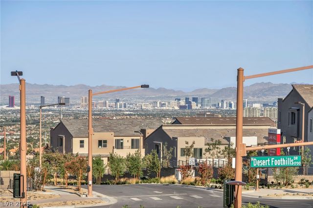 11512 Fleet Wing Avenue, Las Vegas, NV 89138