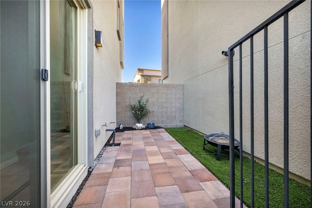11512 Fleet Wing Avenue, Las Vegas, NV 89138