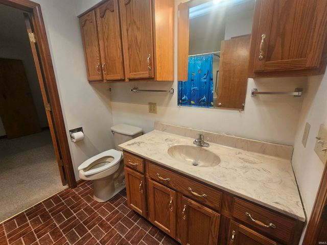 302 E Lewis Lane, Spencer, IN 47460