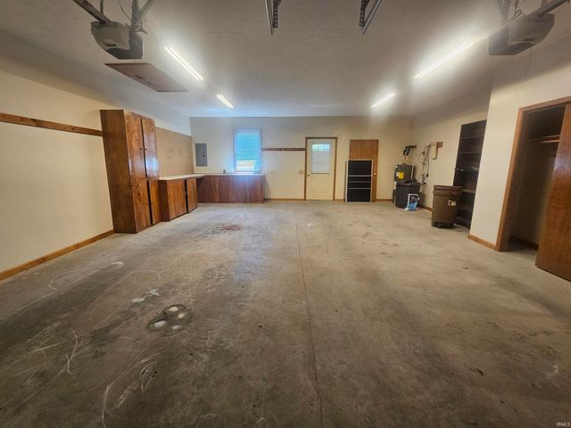 302 E Lewis Lane, Spencer, IN 47460