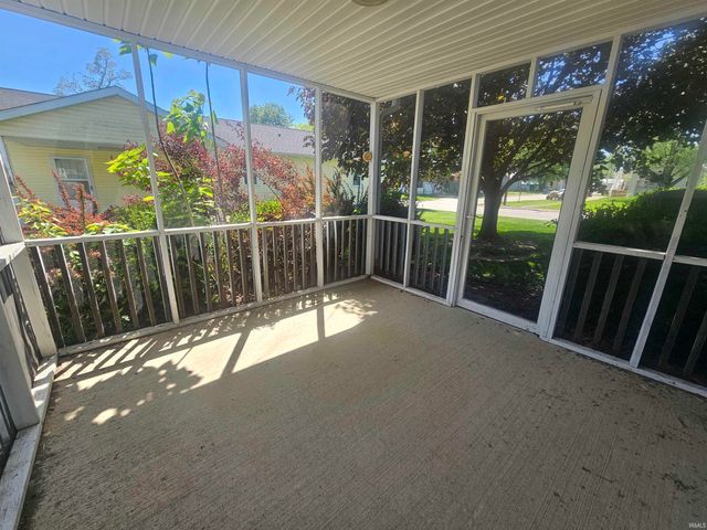 302 E Lewis Lane, Spencer, IN 47460
