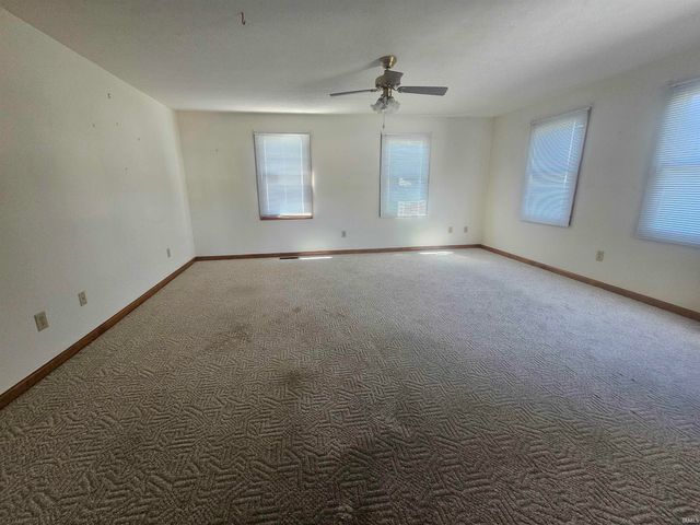 302 E Lewis Lane, Spencer, IN 47460