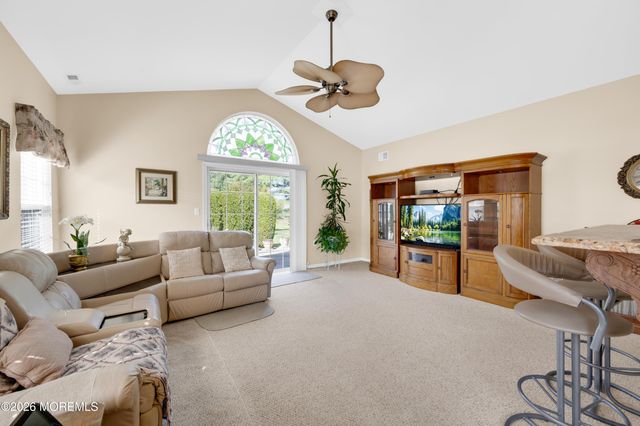 48 Dante Drive, Manchester, NJ 08759