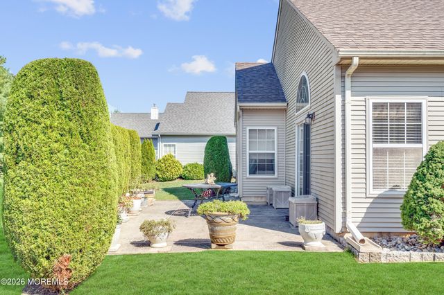 48 Dante Drive, Manchester, NJ 08759
