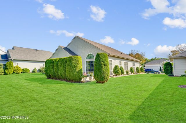 48 Dante Drive, Manchester, NJ 08759