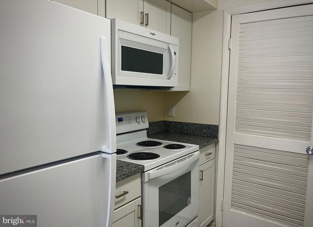 1601 MALIBU PL, Newport News, VA 23608