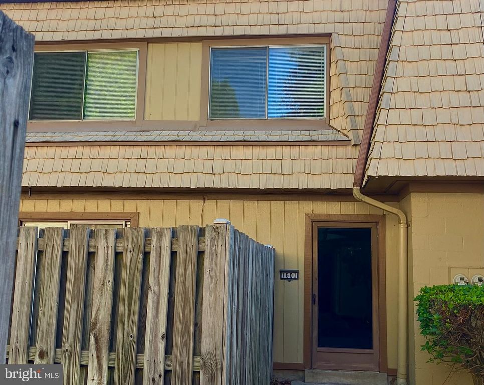 1601 MALIBU PL, Newport News, VA 23608