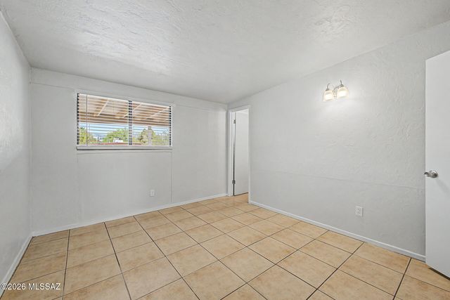 6633 E Mary Drive, Tucson, AZ 85730