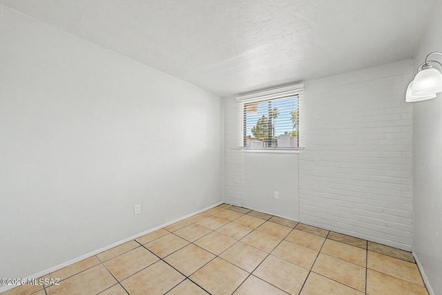 6633 E Mary Drive, Tucson, AZ 85730