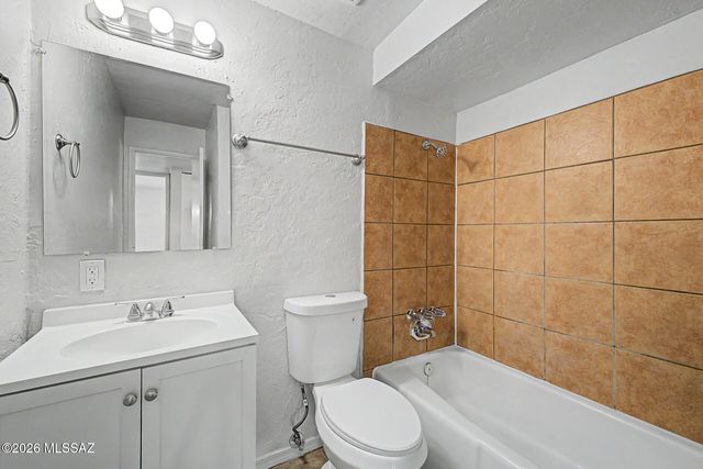 6633 E Mary Drive, Tucson, AZ 85730