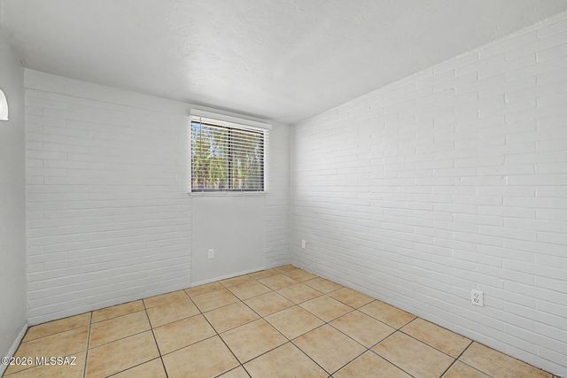 6633 E Mary Drive, Tucson, AZ 85730