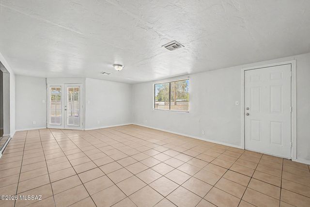 6633 E Mary Drive, Tucson, AZ 85730
