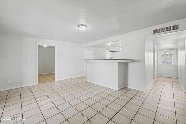 6633 E Mary Drive, Tucson, AZ 85730