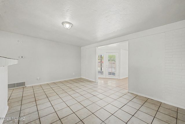 6633 E Mary Drive, Tucson, AZ 85730