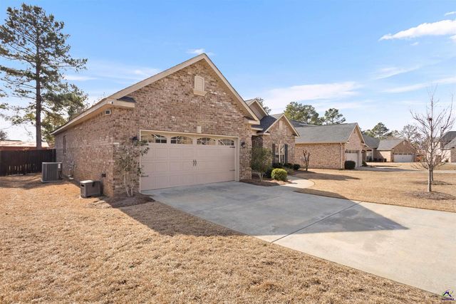 303 Armadale Drive, Kathleen, GA 31047