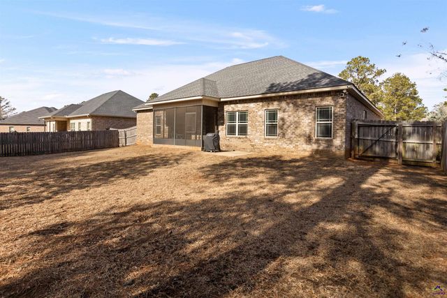 303 Armadale Drive, Kathleen, GA 31047