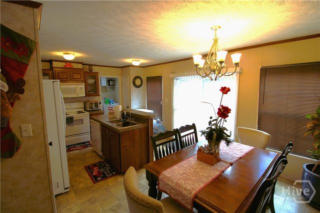 1724 Brook Run, Register, GA 30452