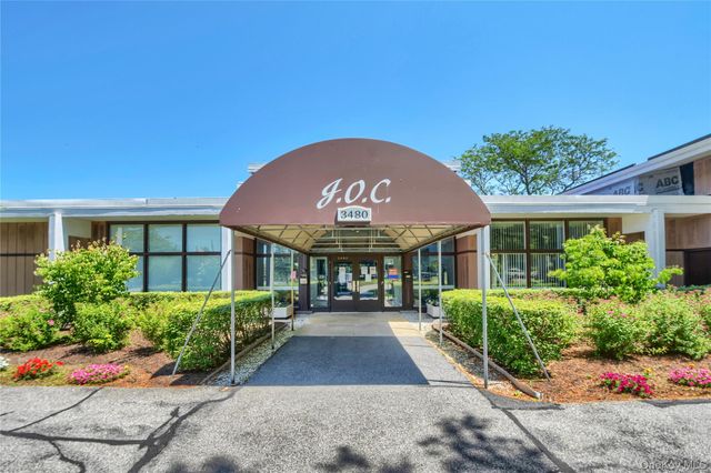 130G Columbia Court, Yorktown Heights, NY 10598