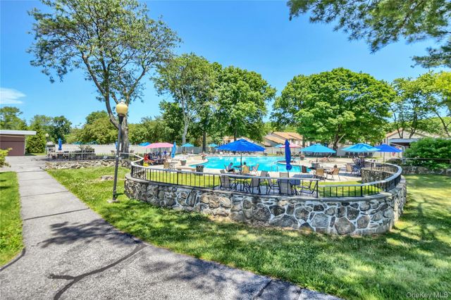 130G Columbia Court, Yorktown Heights, NY 10598