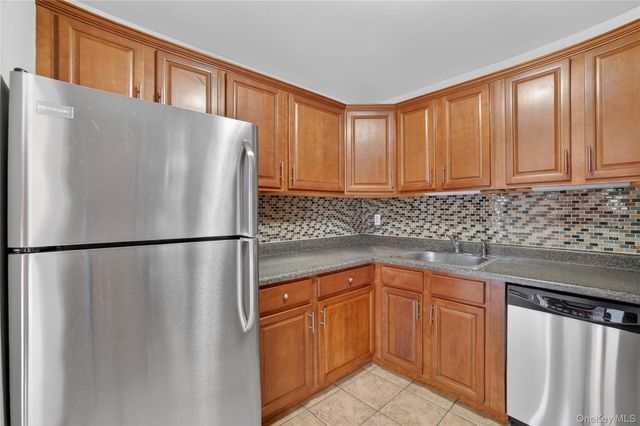 130G Columbia Court, Yorktown Heights, NY 10598