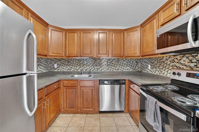 130G Columbia Court, Yorktown Heights, NY 10598