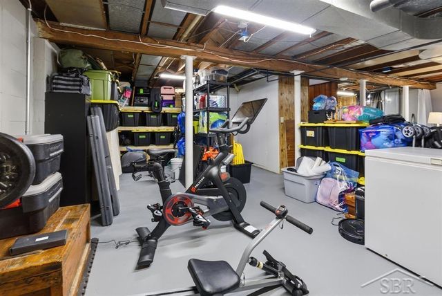 2627 E Stewart Road, Midland Twp, MI 48640