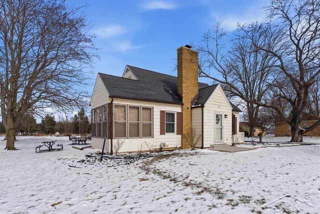 2627 E Stewart Road, Midland Twp, MI 48640