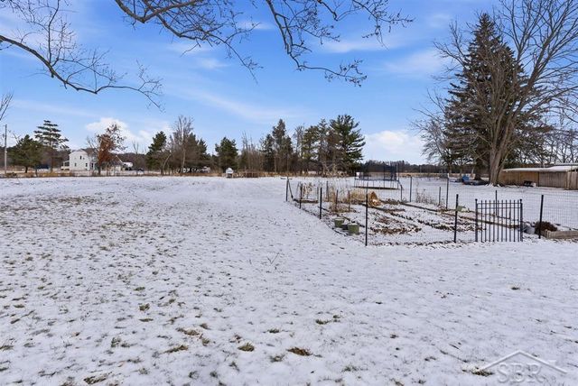 2627 E Stewart Road, Midland Twp, MI 48640