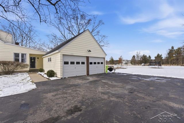 2627 E Stewart Road, Midland Twp, MI 48640
