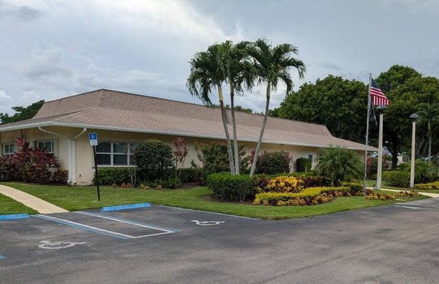 5042 Lakefront Boulevard A, Delray Beach, FL 33484
