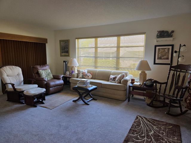5042 Lakefront Boulevard A, Delray Beach, FL 33484