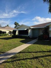5042 Lakefront Boulevard A, Delray Beach, FL 33484