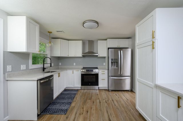 24 Elizabeth Rd, Milford, MA 01757