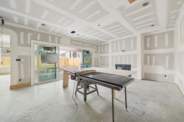 1514 Chantilly Lane, Houston, TX 77018