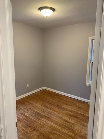 9973 Winthrop Street, Detroit, MI 48227