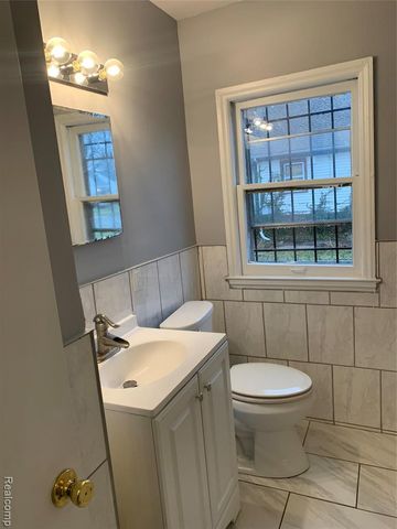 9973 Winthrop Street, Detroit, MI 48227