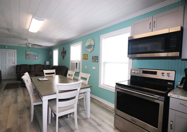 195 Highway 1, Grand Isle, LA 70358