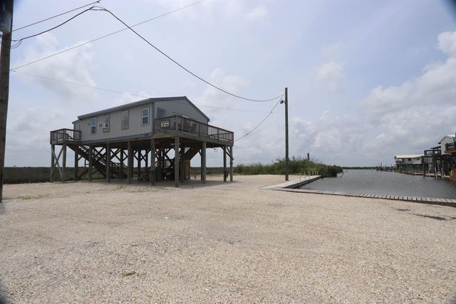 195 Highway 1, Grand Isle, LA 70358