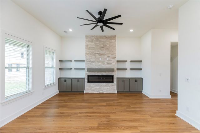 6802 High Meadow Boulevard, Bentonville, AR 72713