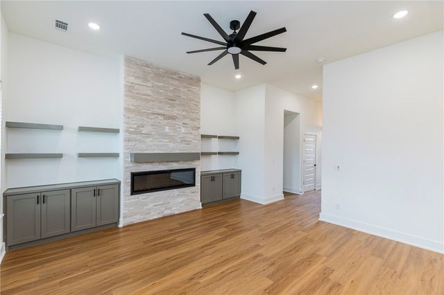 6802 High Meadow Boulevard, Bentonville, AR 72713