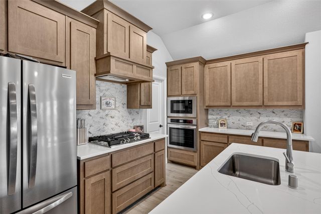 208 Shady Bank Way, Nevada, TX 75173