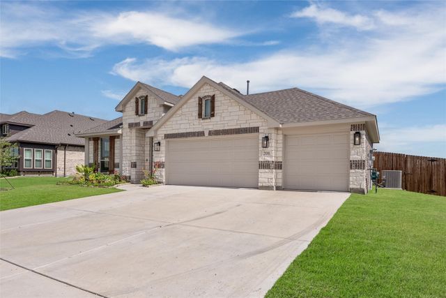 208 Shady Bank Way, Nevada, TX 75173